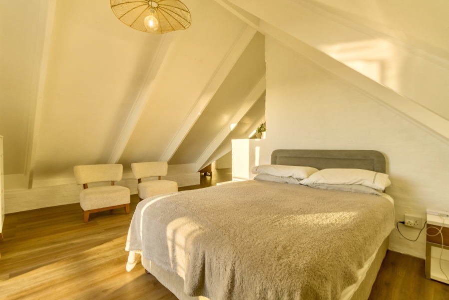 5 Bedroom Property for Sale in Grotto Bay Western Cape